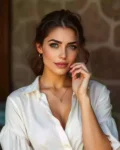 İzmir Escort Özel Partilere Katılan Dikkat Çekici Güzellik
